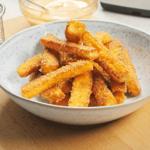 Halloumi Fries (5Pcs)